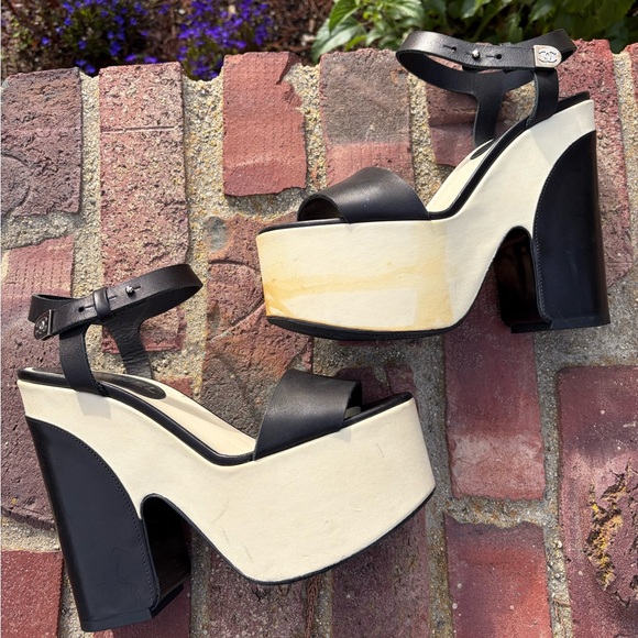 Luxurious Chanel Colorblock Leather Platforms 37 Authentic Damaged - Picture 4 of 13